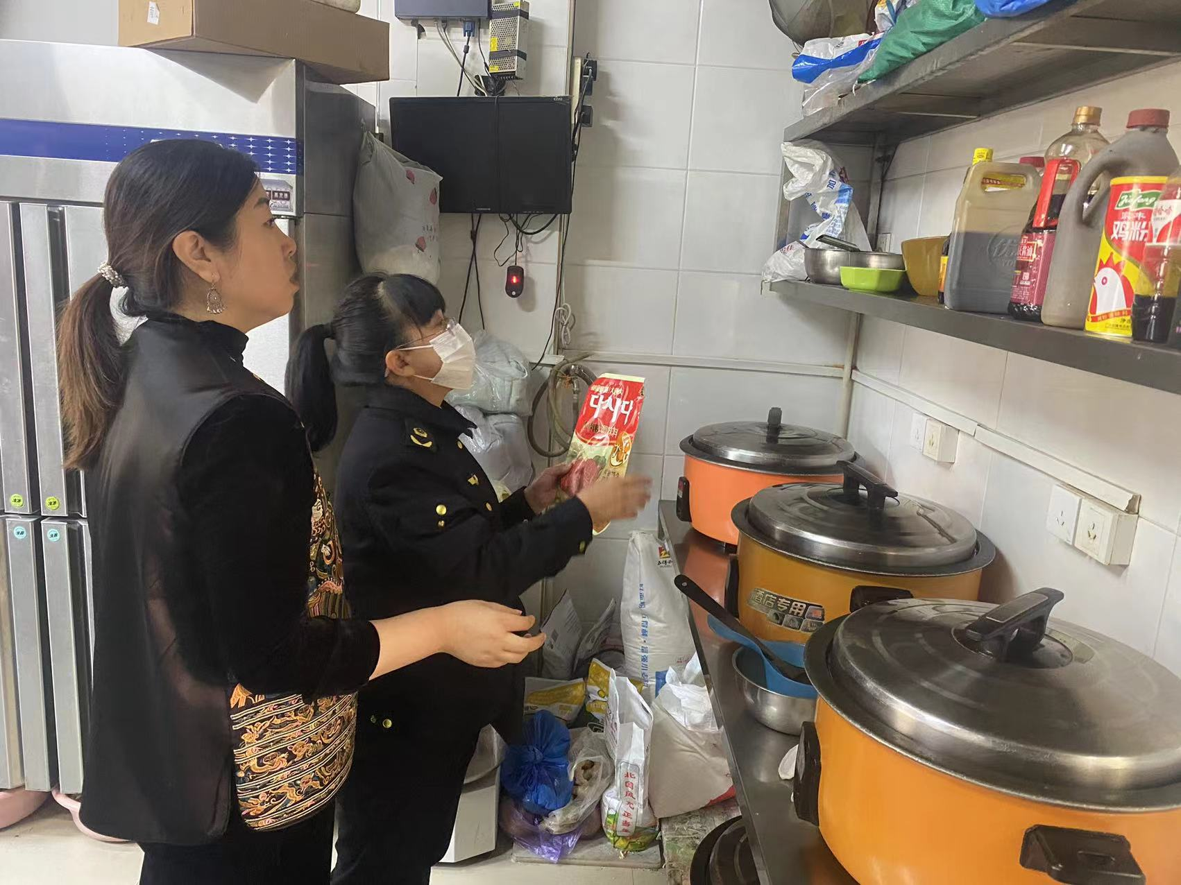 西丰县市场监督管理局开展餐饮环节打击食品非法添加行为专项检查